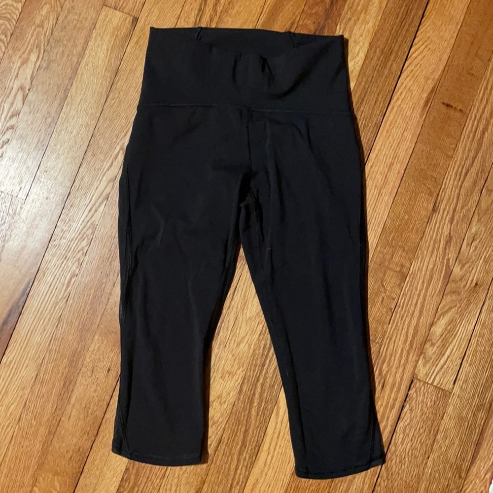 Cropped black leggings